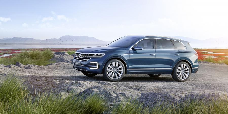  Volkswagen T-Prime Concept GTE 2016 года  (фото 29 из 59)